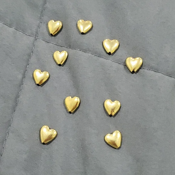 💥50% sale💥 10 Gold heart beads #1873 - Picture 1 of 3